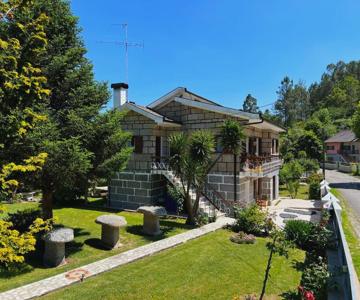 Vila Guia In Valdreu