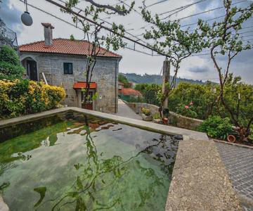 Casa Da Ramada - Water Spa Tank With Running Natural Spring Water - By Bedzy