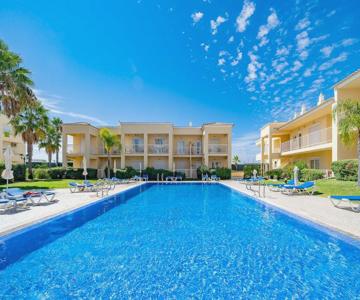 Albufeira Palm Tree With Pool By Homing