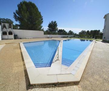 Vau Costa Beach Apartment With Pool