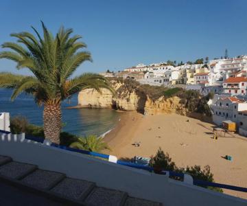 Urban Beach - Casa Amarela