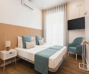 Madalena Hostel E Suites