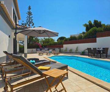 Villa Caravela - Sunny Swimming Pool Area & Bbq