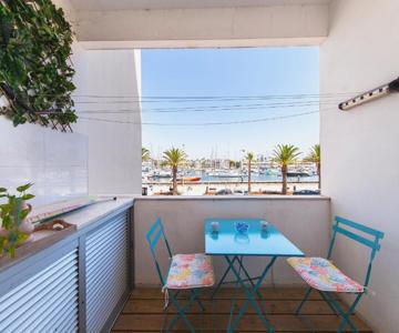 A01 - Marina Mirror Harbour