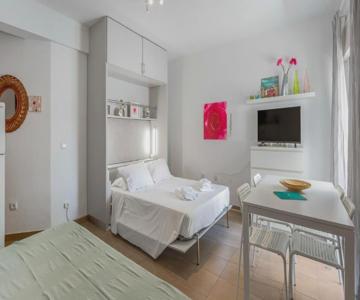 Lovelystay - Sweet Algarvian Escape