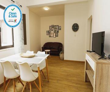 B87 - Windmill 2 Bed Apartment In Odiaxere