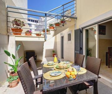City Center, Private Parking, Ac, 6ppl.