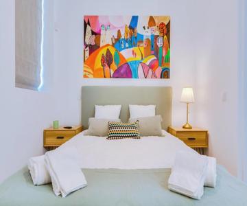 Luminosa Holidays House