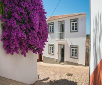 Stylish Town House In Silves