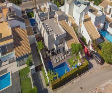 Villa Oriente - Greice Homes