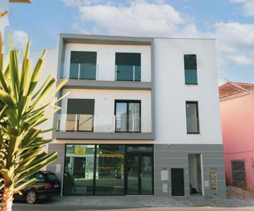 Gold Apartment Ferrel I