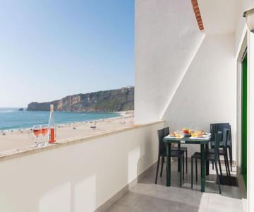 Sunset Terrace - Beachfront Apartment With Private Parking