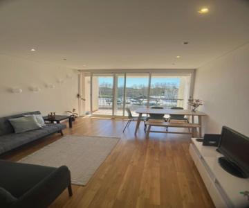 Carcavelos Nova University Super Location T2