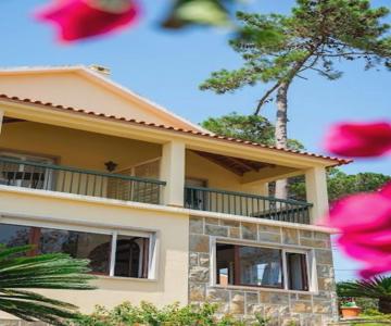 Moby Dick Lodge Colares