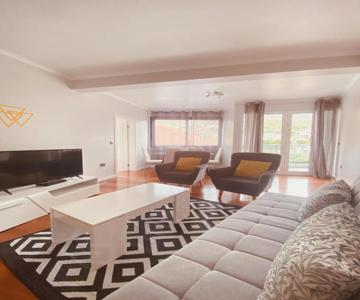 Village Square Coastal Apartment 3g