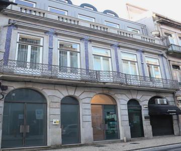 Fernandes Tomás Apartments 797