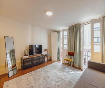 Charming Apartment By Hosty