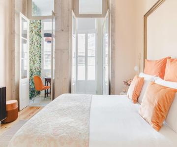 Get A Golden And Flower Flat