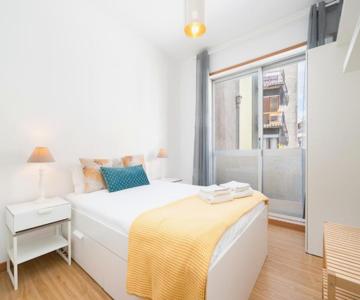 Renovated 3BR Apt Near City Hotspots with Great Value