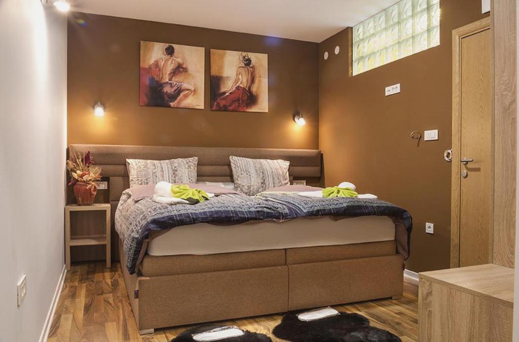Donna Hotel