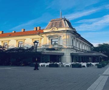 Hotel Grand Hedonist