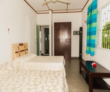 Hide Away Holiday Apartments