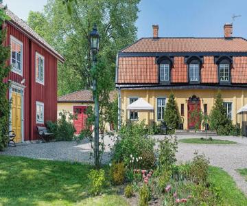 Östa Gård Bed and Breakfast