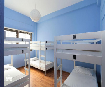 Gusti Bed & Breakfast by ZEN Rooms