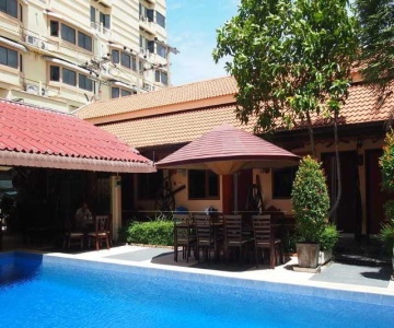 Ma Maison Hotel