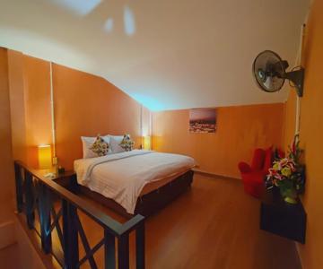 Retro Box Hotel