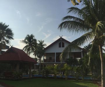 Lyndale Lodge