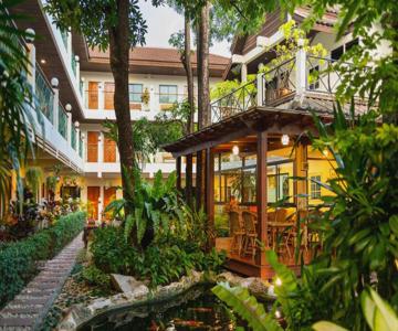 Charlie House Pin Klao