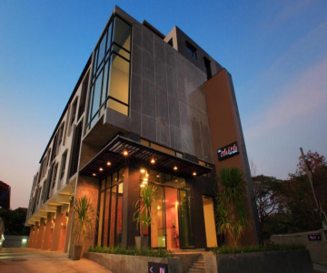 The Plubpla Serviced Apartment