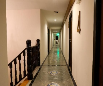 Sabai Hotel and Hostel