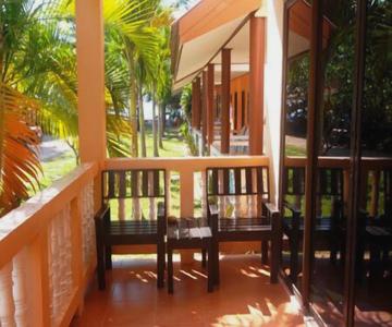 Lanta Bee Garden Resort