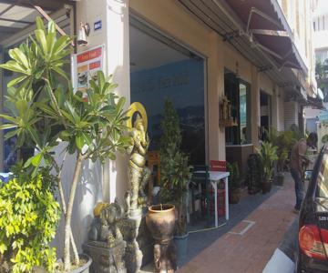 Phuket Racha Guesthouse