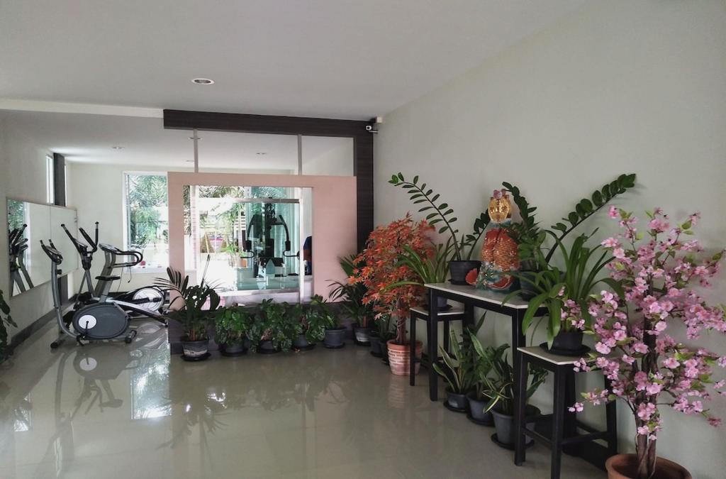 Siri Service Apartment