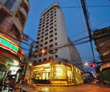 Mayflower Grande Hotel