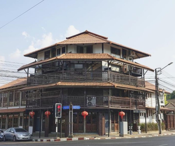 Velawarin Hotel