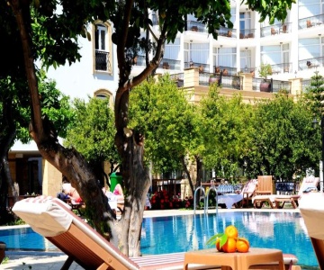Tasar Royal Hotel
