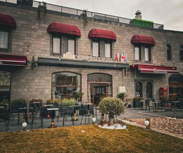 Sur Royal's Hotel