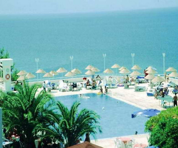 Blue Vista Hill Hotel