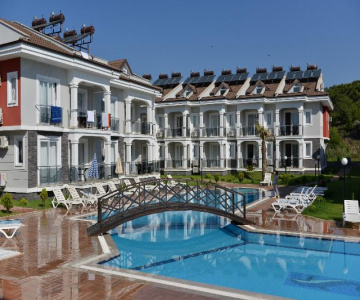 Lighthouse Legend Aparts