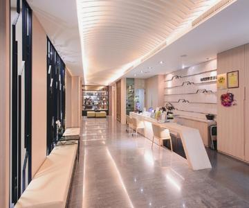 Kiwi Express Hotel Kaohsiung Station