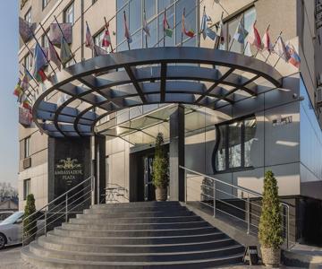 Ambassador Plaza Hotel