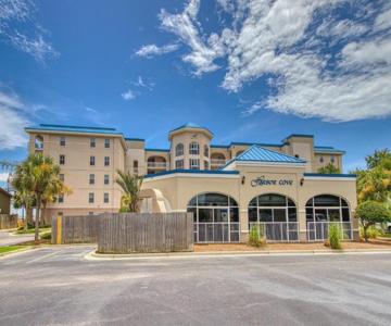 Harbor Cove Condominiums