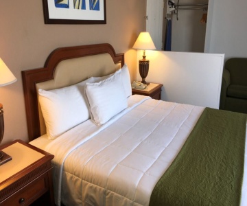 Portofino Beach Inn