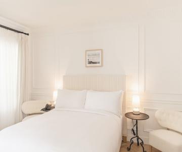 Cara Hotel