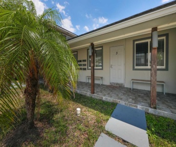 Costa Este Deerfield Beach
