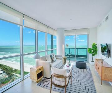 Monte Carlo Miami Beach Condo by Dharma Home Suites